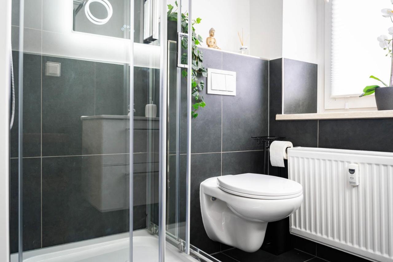 Apartmento Blue Magdeburg - Zentral - Wifi - Netflix エクステリア 写真
